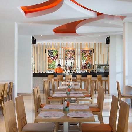 Harris Hotel Raya Kuta Lombok Zewnętrze zdjęcie