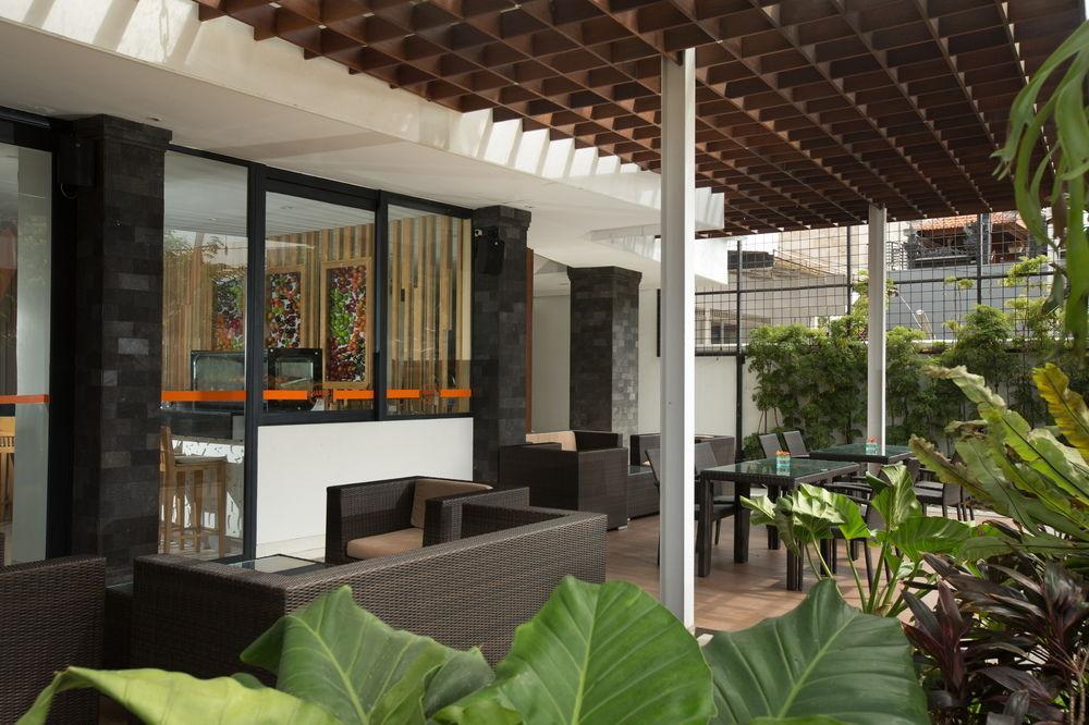 Harris Hotel Raya Kuta Lombok Zewnętrze zdjęcie