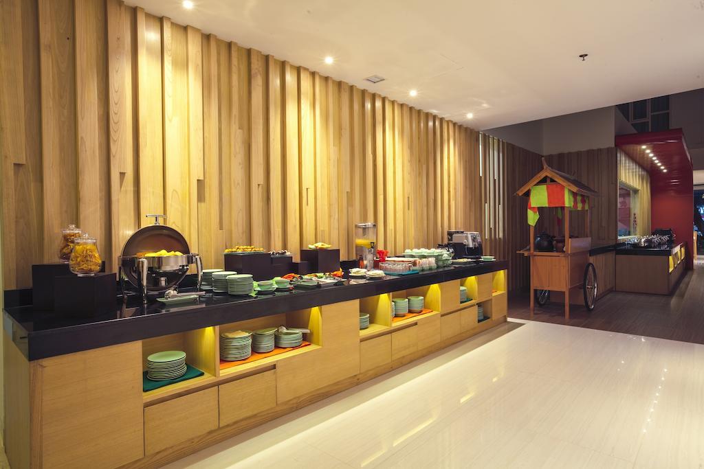 Harris Hotel Raya Kuta Lombok Zewnętrze zdjęcie
