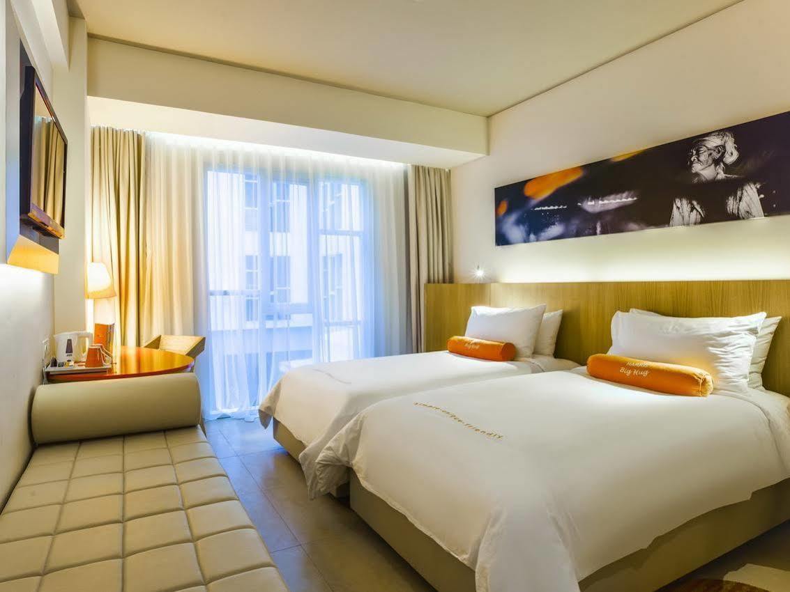 Harris Hotel Raya Kuta Lombok Zewnętrze zdjęcie