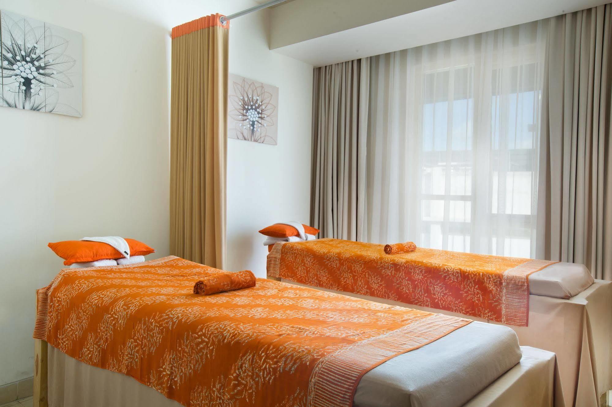 Harris Hotel Raya Kuta Lombok Zewnętrze zdjęcie