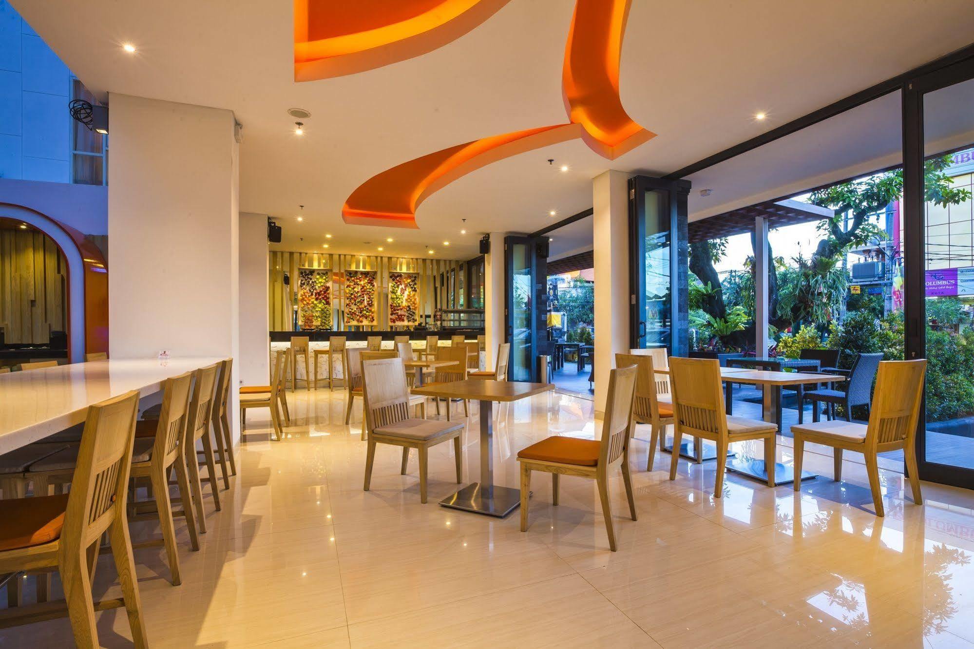 Harris Hotel Raya Kuta Lombok Zewnętrze zdjęcie